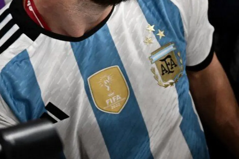 ¡Llegó el día!: cuánto sale y cómo comprar la camiseta argentina con 3 estrellas 