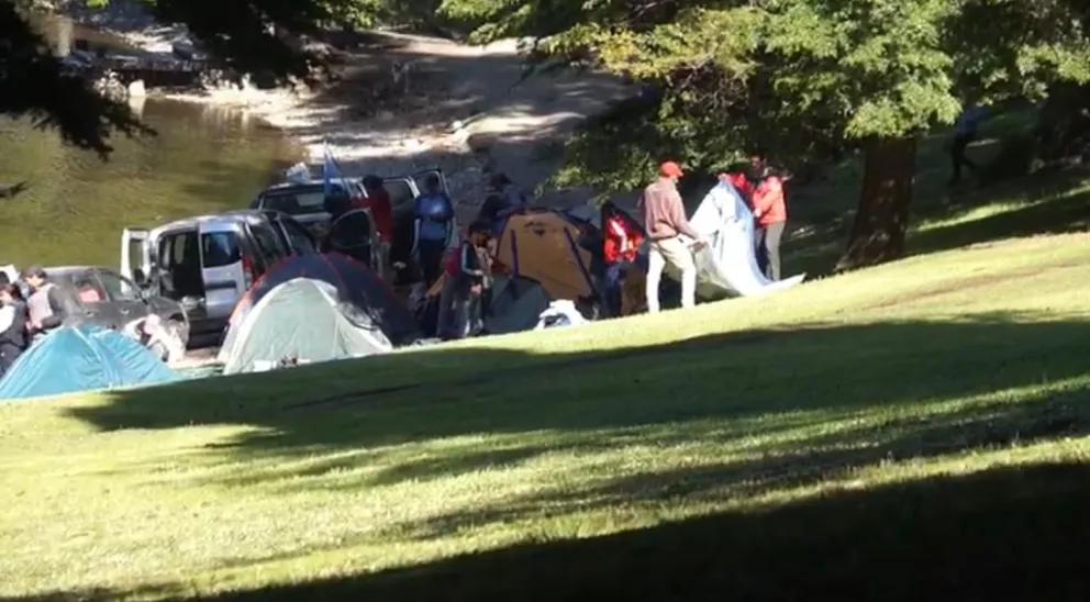 Grabois y sus militantes levantaron el acampe en Lago Escondido