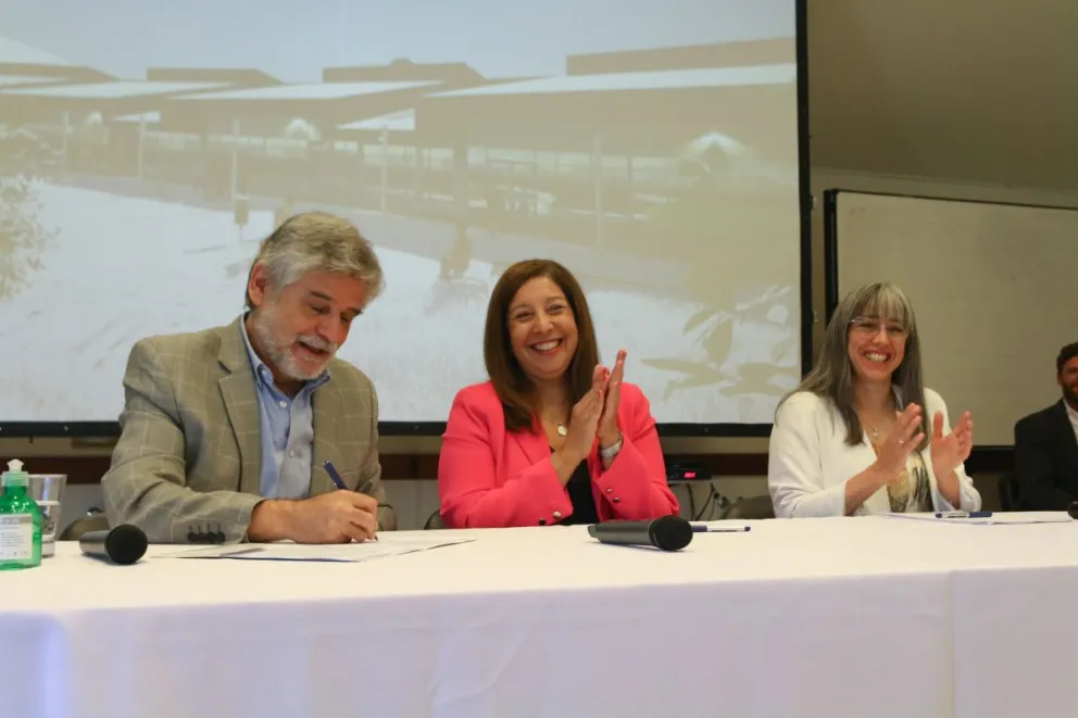 Realizaron la firma del convenio para la construcción del Museo Tecnológico Interactivo en Bariloche