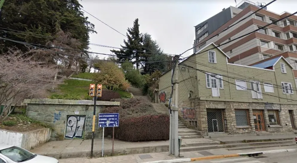 Se fumaba un porro en el Paseo de las Colectividades y lo denunciaron