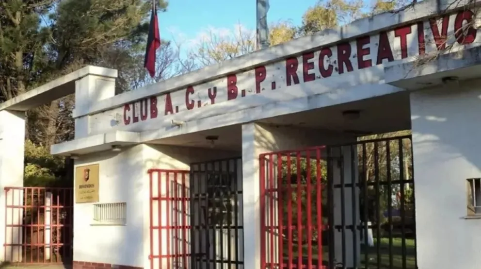 Córdoba: un nene de cuatro años murió ahogado en la pileta de un club