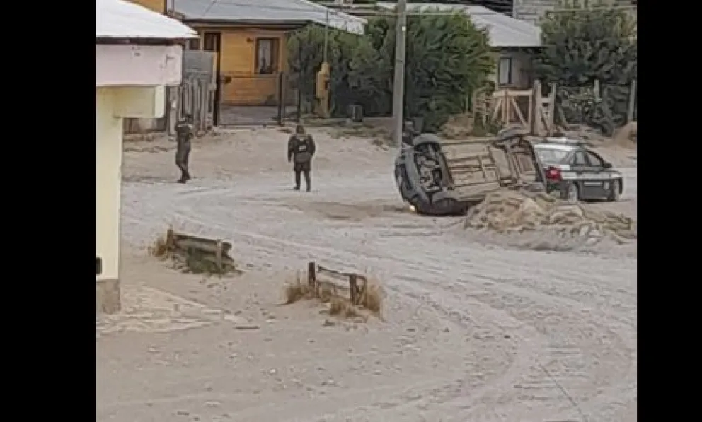 Un autovuelco y custodia de Gendarmería en el Alto de la ciudad