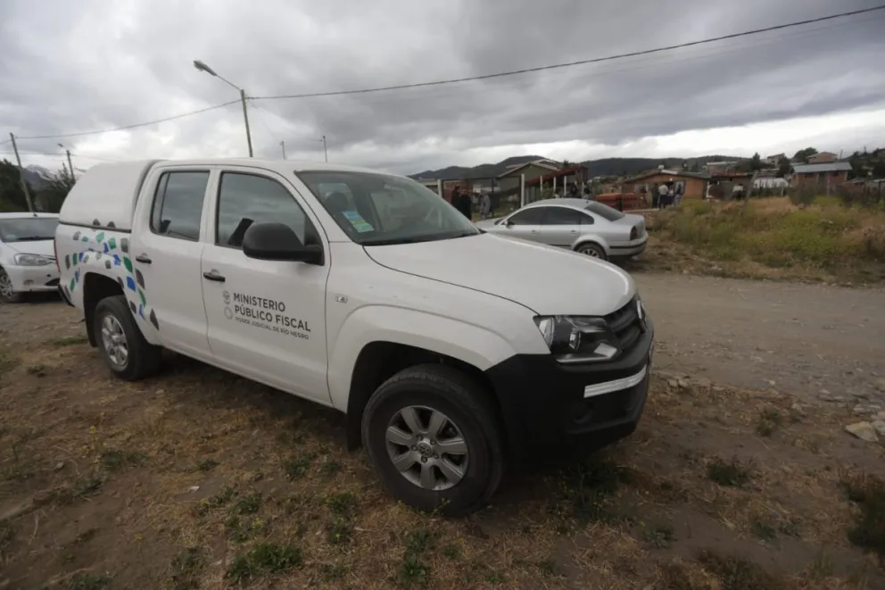 Realizaron peritajes en el domicilio de la mujer que fue encontrada muerta