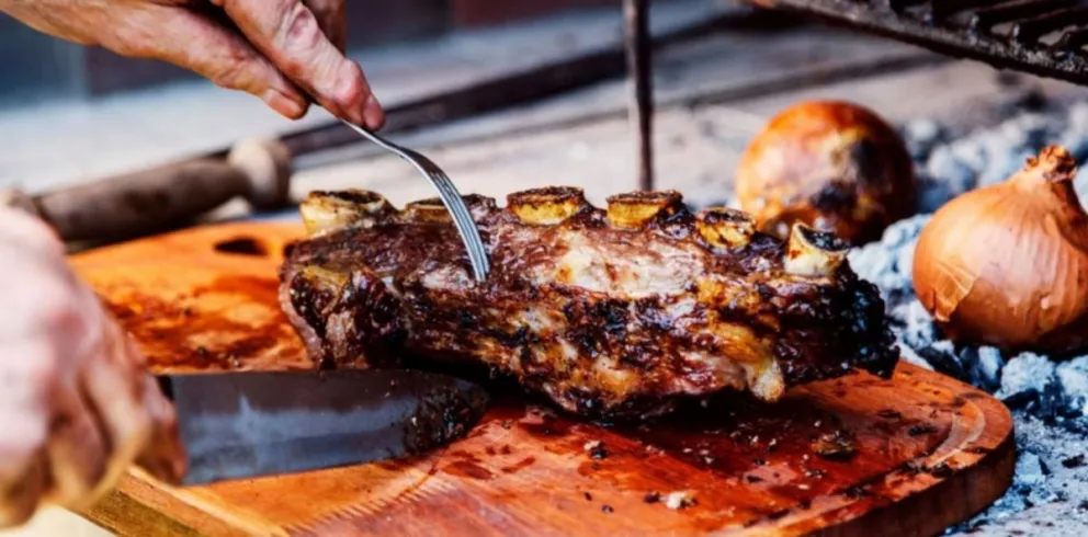 Se atragantó con un pedazo de carne en Año Nuevo y murió 