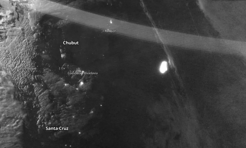 ¿Qué son las luces que pueden verse desde el espacio al borde del Mar Argentino?