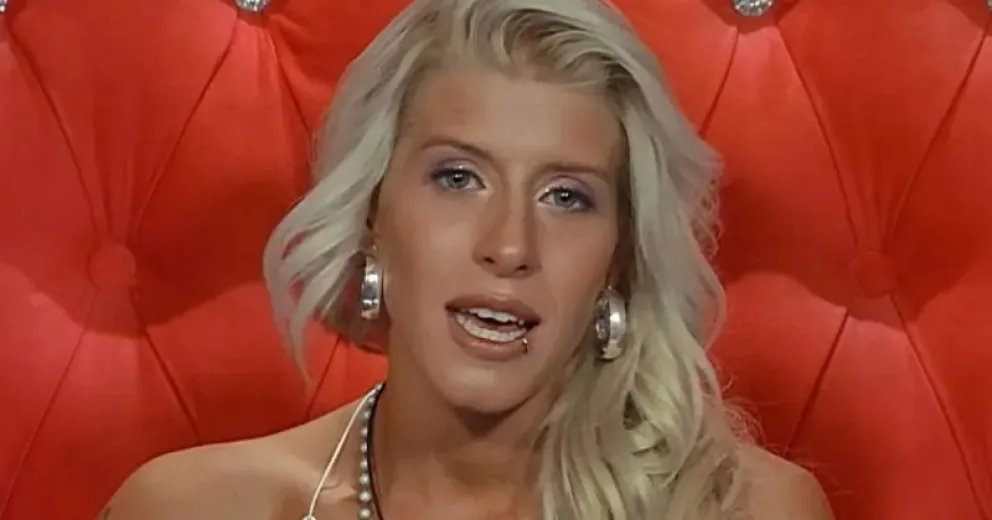 Los zapatos que usó Camila de Gran Hermano para limpiar el baño que la volvieron viral