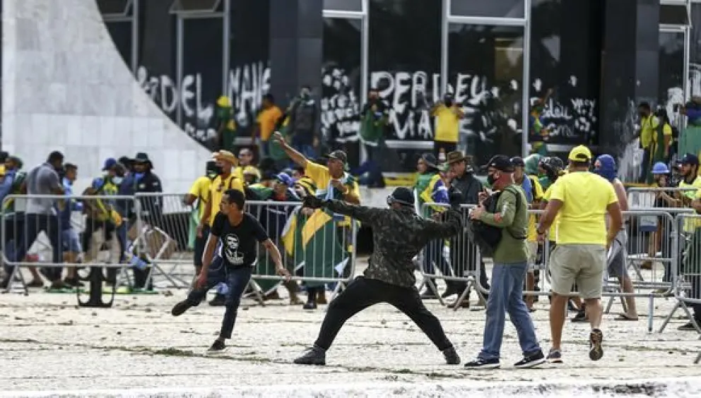 Intento de golpe de Estado en Brasilia: Lula decretó la intervención de las fuerzas de seguridad