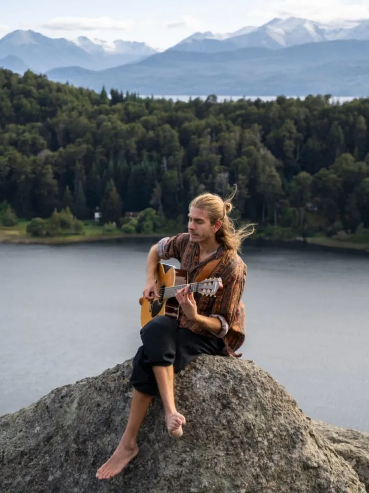 Iván Piombi, el guitarrista nómade e índigo