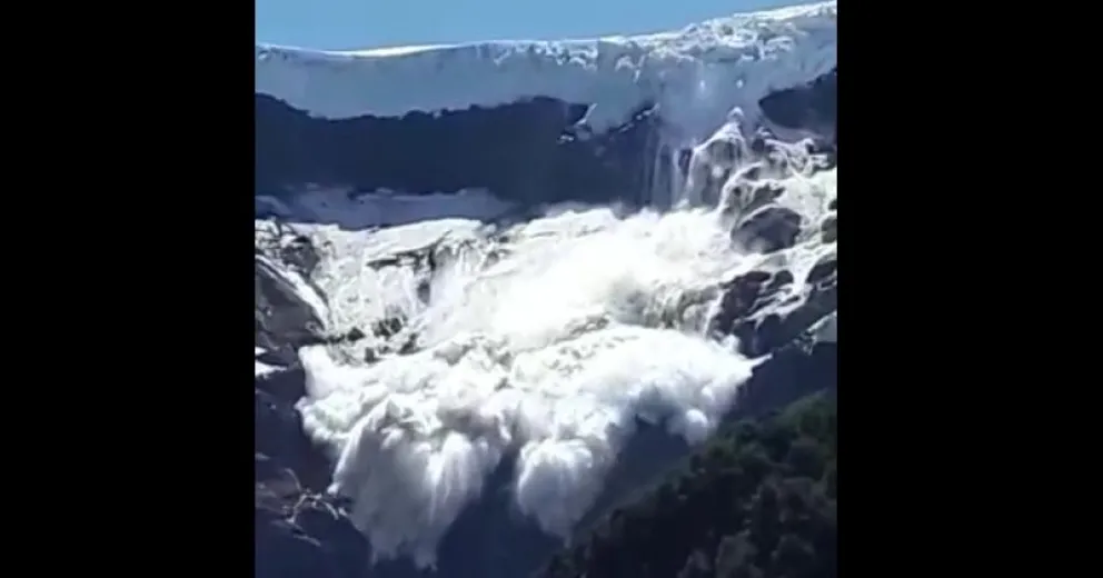 Video: impactante desprendimiento de hielo en Tronador dejó a todos con la boca abierta