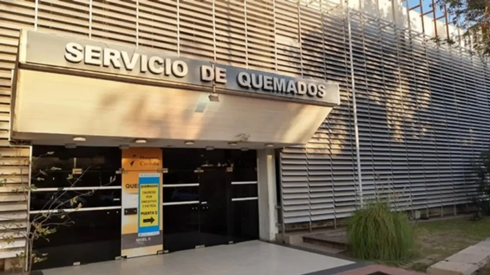 Horror en Córdoba: prendieron fuego a una mujer en la vía pública y está grave