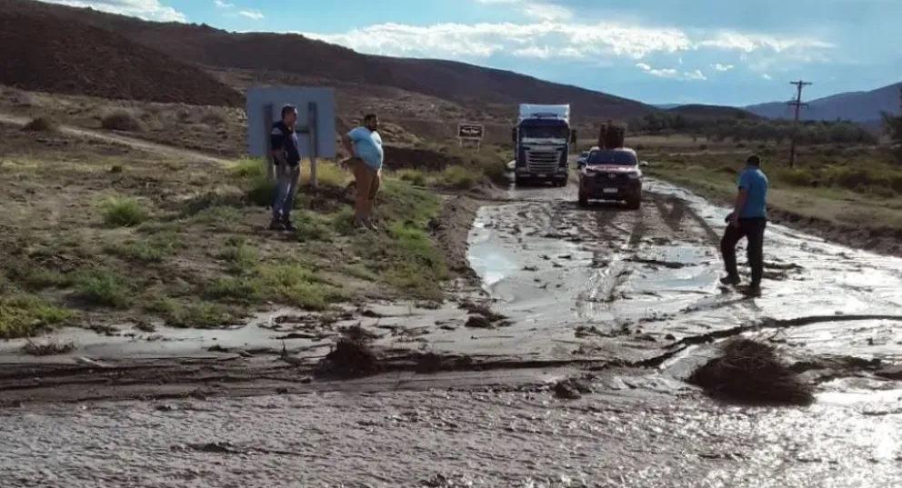 Por la tormenta de ayer, hay personas aisladas en El Bolsón y parajes cercanos