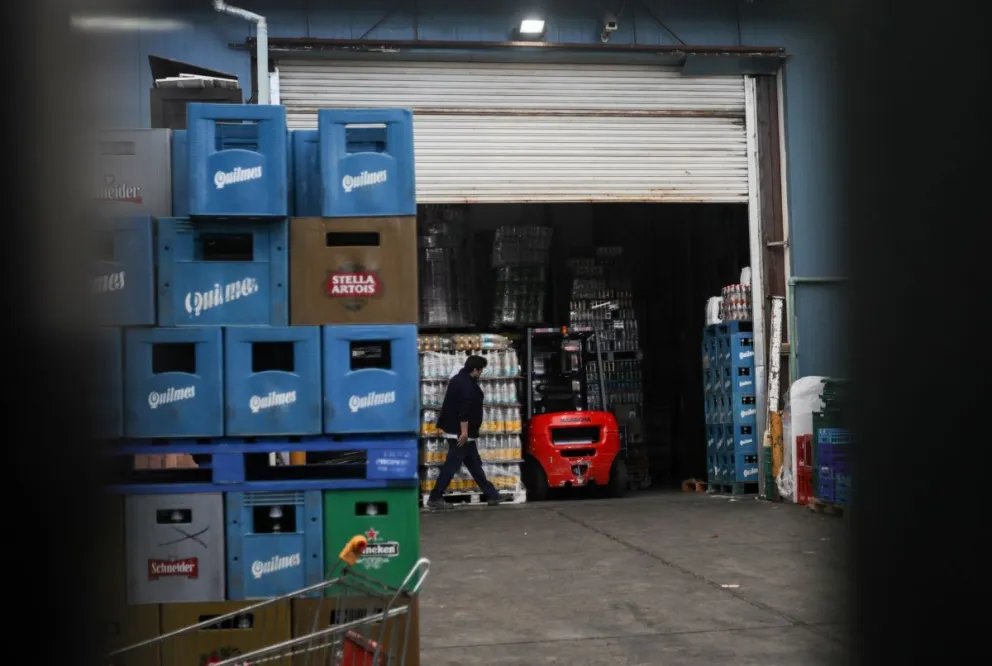 Aseguradora deberá indemnizar a empleada por lesión de espalda