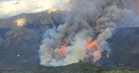 El incendio sigue activo, descontrolado y ya afectó aproximadamente 1.300 hectáreas