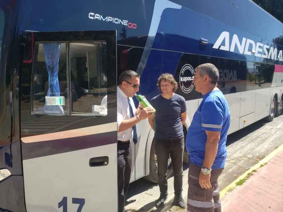 Realizaron controles de alcoholemia a choferes de larga distancia en la terminal