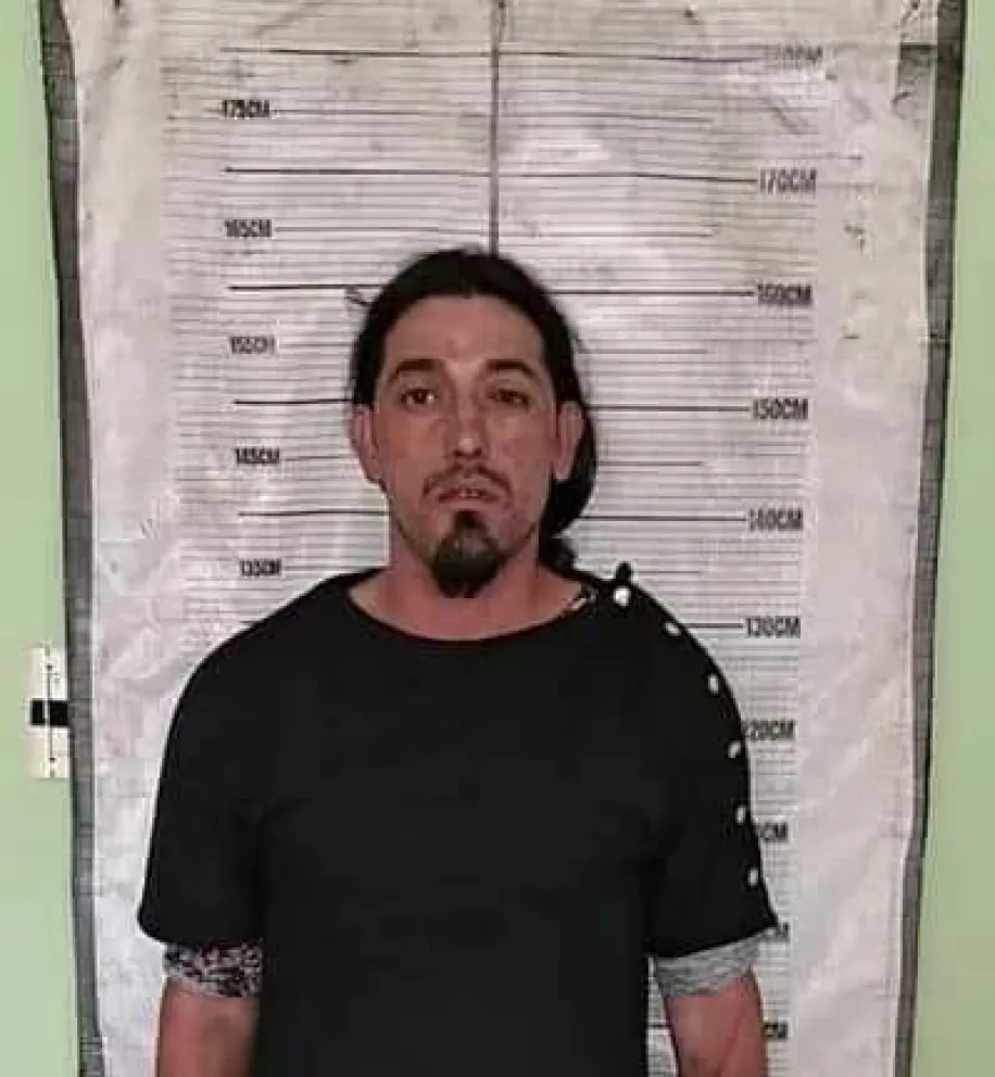 Fue a visitar a Esquel a Jones Huala y terminó detenido por tener orden de captura 