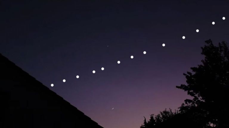 Esta noche se podrán ver los satélites de Elon Musk en el cielo de Río ...