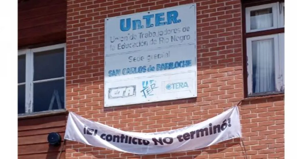 Docentes definirían el rechazo y el no inicio de clases con un paro de 72 horas 