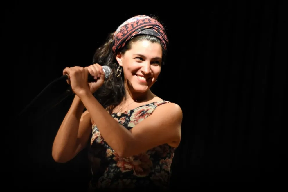 Camila Warner: “Sigo cantando y hablando del sur”