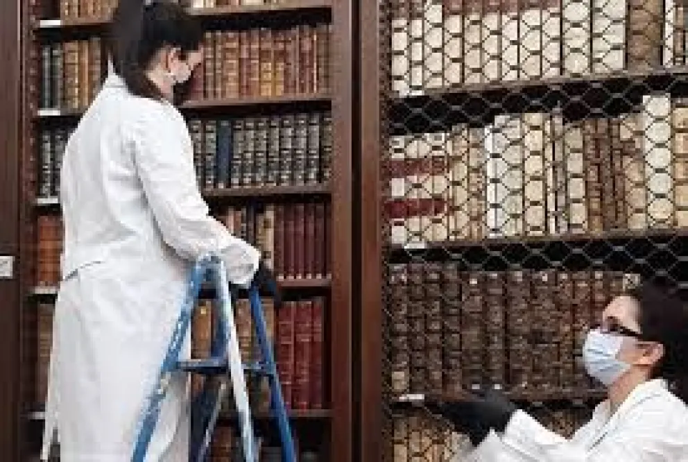 Debatirán sobre fondos bibliográficos raros y libros antiguos