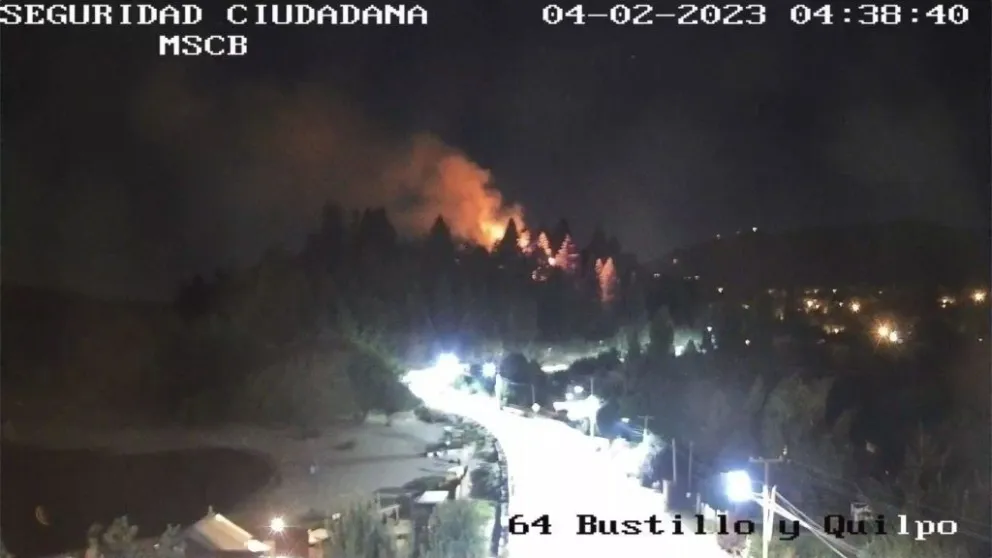 Gran incendio durante la madrugada en bahía Serena demandó la tarea de numerosos brigadistas