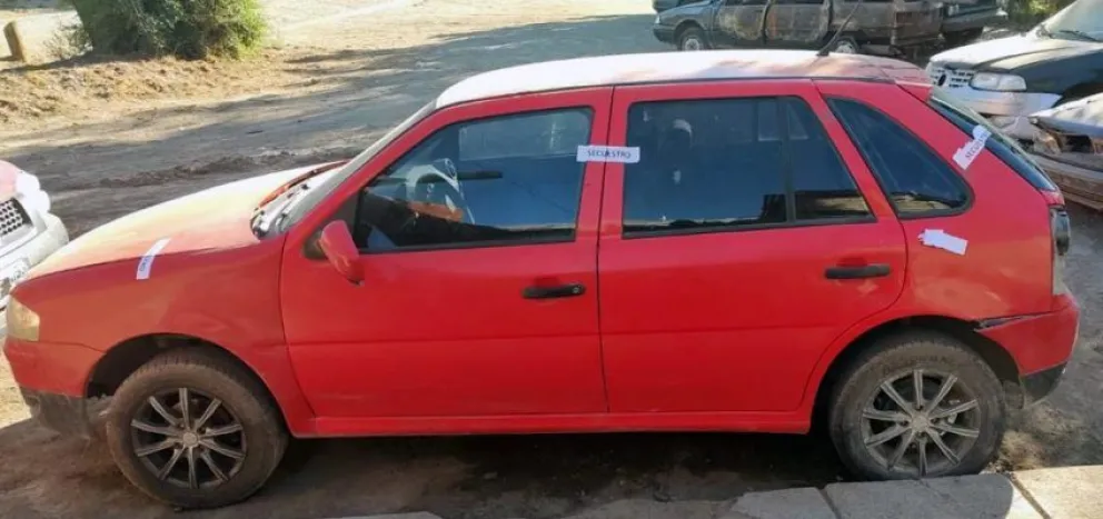 Tras una persecución, secuestraron un auto que tenía elementos robados en su interior