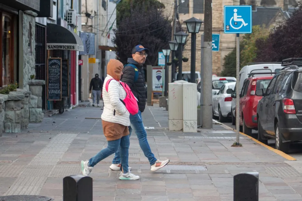 Hay que empezar a sacar el abrigo en la ciudad / Foto de archivo. 
