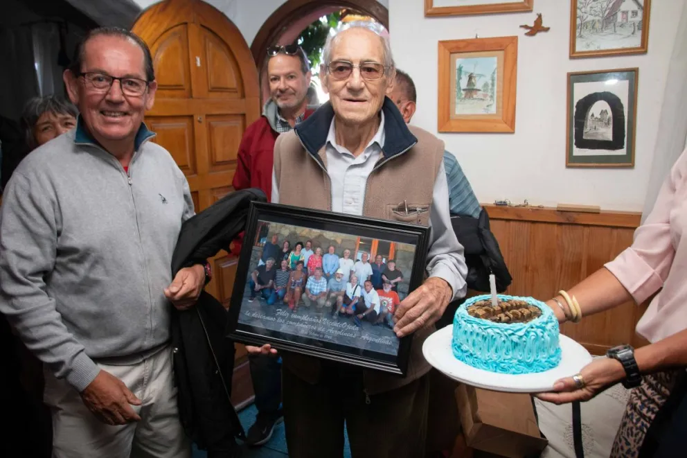 Vicente Ojeda cumple 90 años y quienes se desempeñaron en Aerolíneas le mimaron el alma