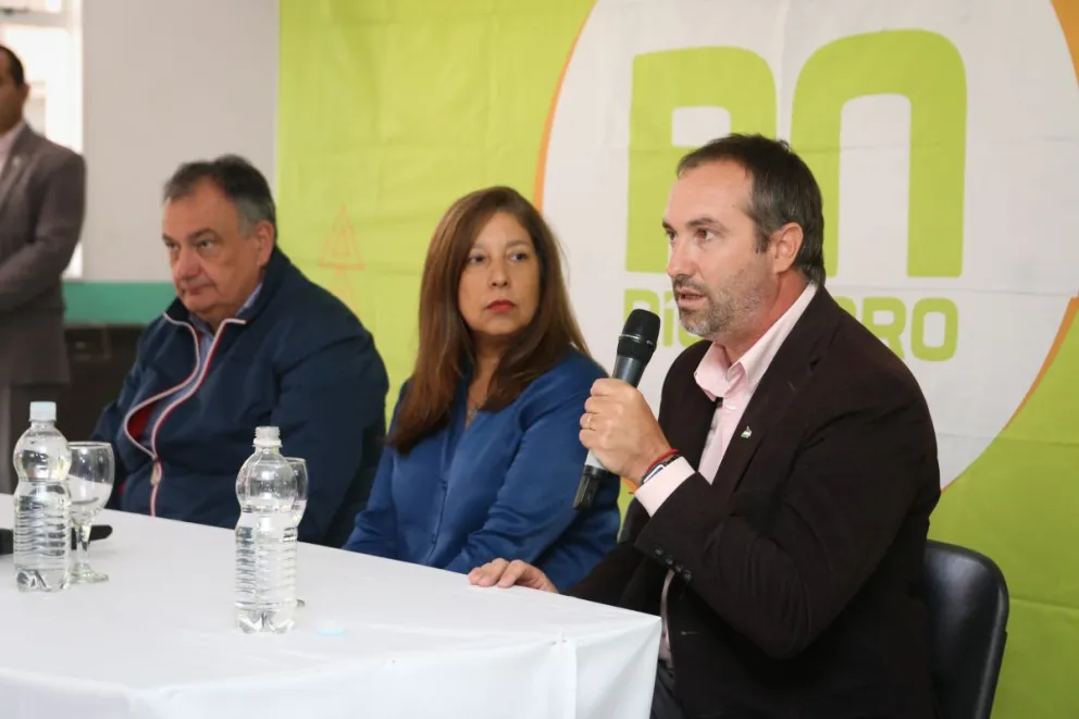 Agua para los barrios: falta el financiamiento para la obra del lago Gutiérrez 