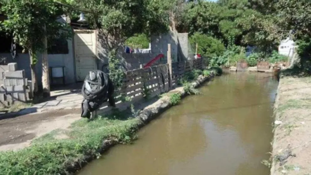 Tragedia en Catamarca: un bebé de 10 meses cayó a un canal de riego y perdió la vida