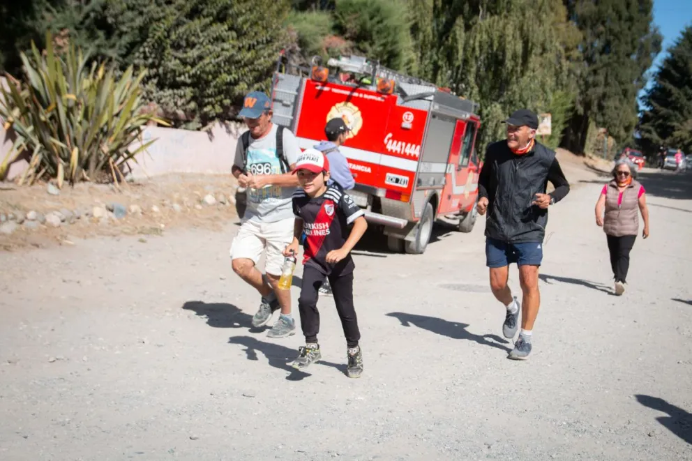 Maravillosa jornada de la carrera de Bomberos Melipal