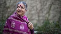 Vandana Shiva: “Poner la vida en el centro de la organización social”