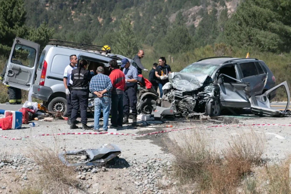 Son dos las personas muertas en el choque de Ruta 40