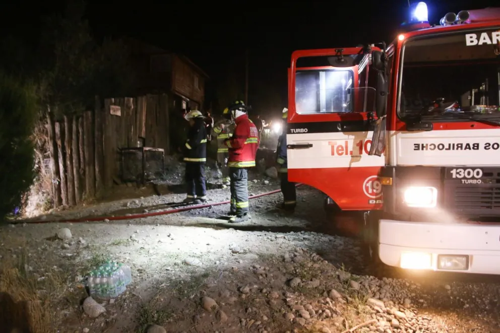 El fuego arrasó una vivienda en el barrio Malvinas 