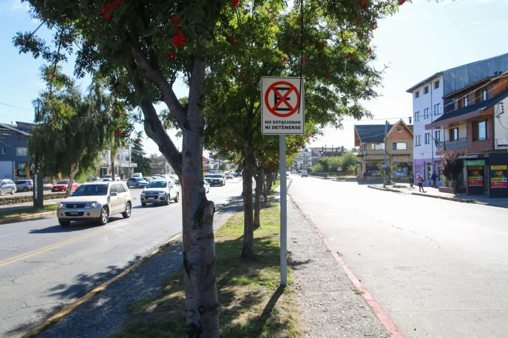Bajaron las ventas: prohibieron estacionamiento y se sienten perjudicados 