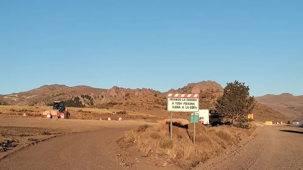 Piden no ingresar al tramo nuevo de Ruta 23 en zona alta de laguna Los Juncos
