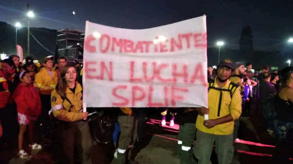 Brigadistas de Bariloche y la Comarca se manifestaron en la Fiesta del Lúpulo 