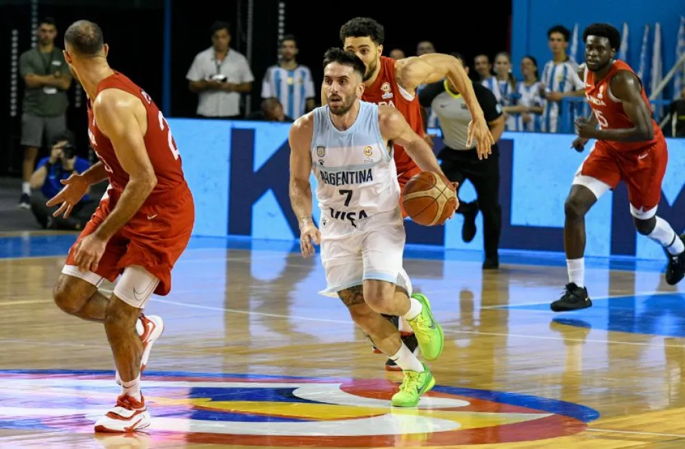 Campazzo marcó el camino y Argentina está a un paso del Mundial