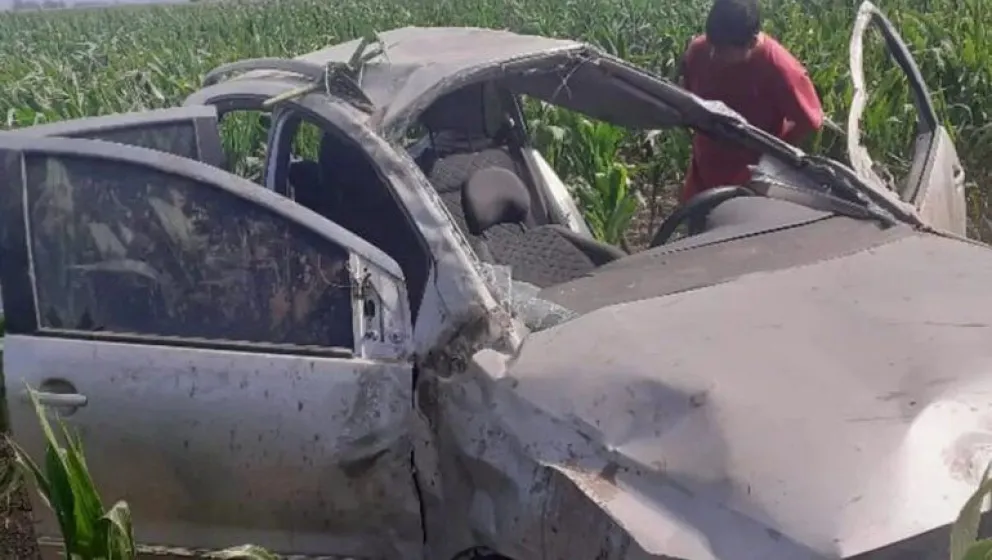 Una familia cipoleña volcó cerca de Tres Arroyos: una mujer falleció y hay cuatro heridos