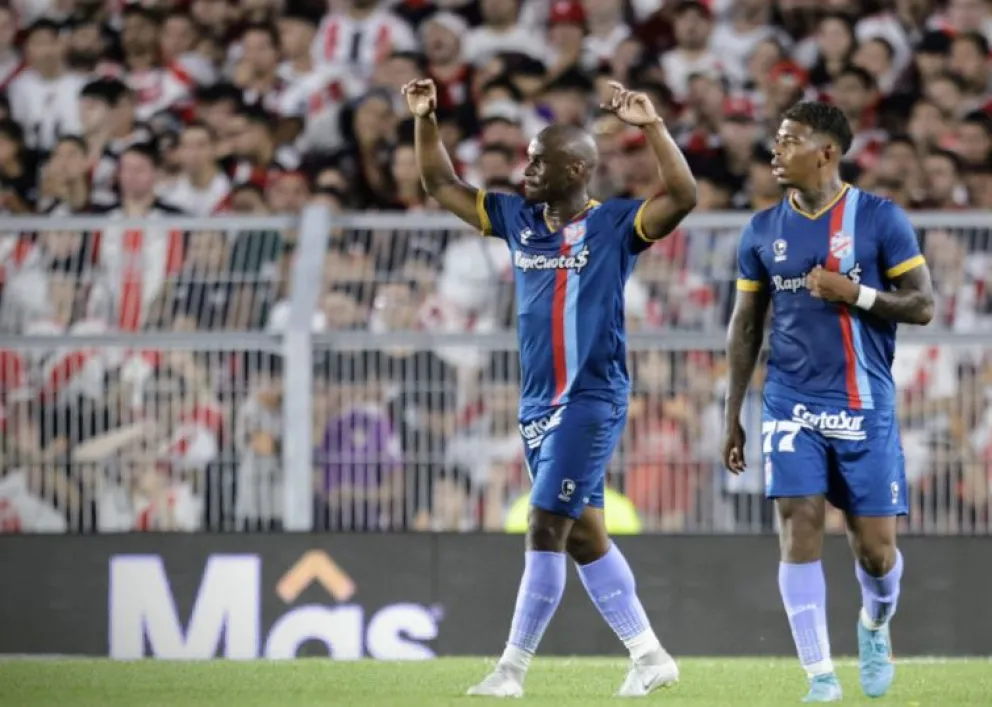 River no pudo con Arsenal en el Monumental y sumó su segunda derrota en el torneo