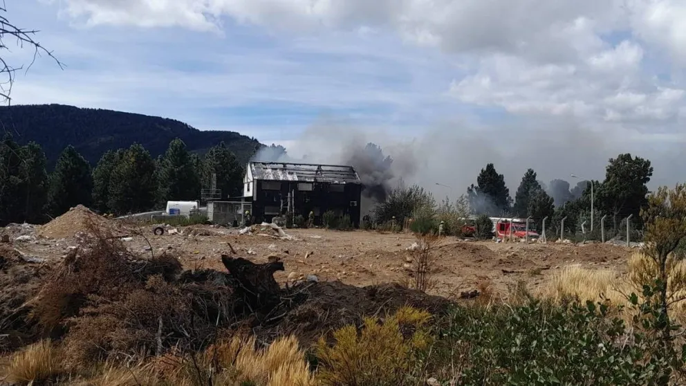 Se incendió el galpón del Vertedero que transformaba residuos en energía renovable