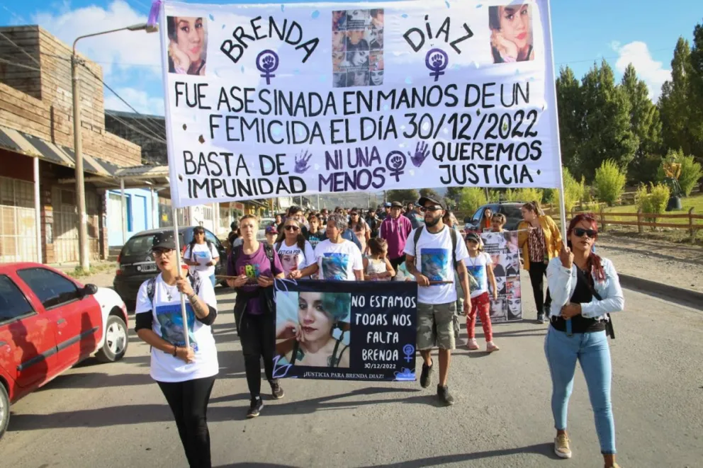 Los familiares piden que se aceleren las acciones convencidos de que Brenda no se suicidó