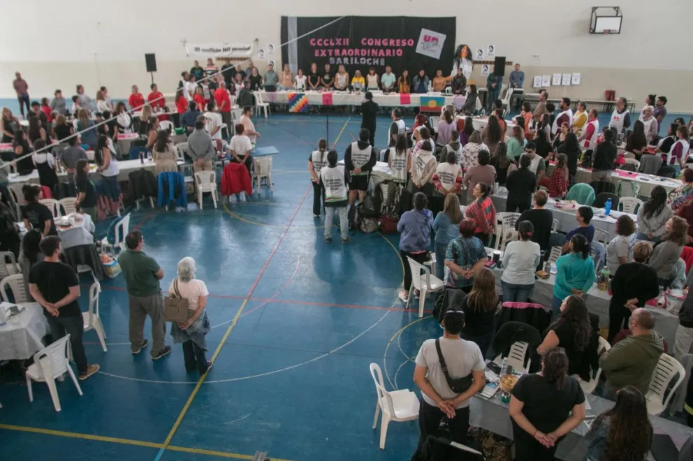 Congreso de UnTER se declaró en alerta y movilización por paritaria y pago de aguinaldo