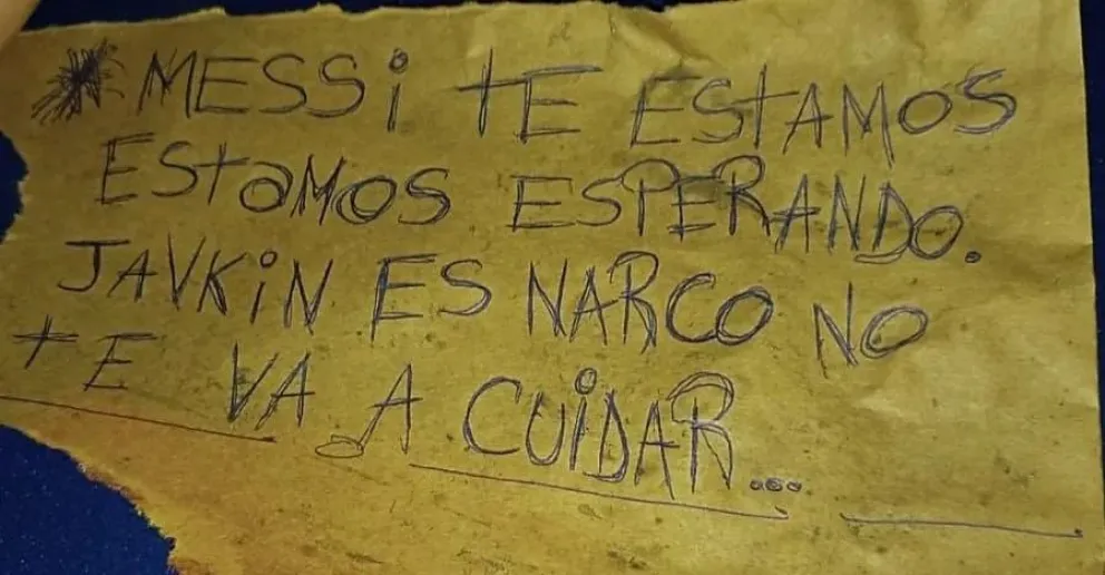 “Messi te estamos esperando”: balearon el supermercado de la familia de Anto Roccuzzo y dejaron una grave amenaza