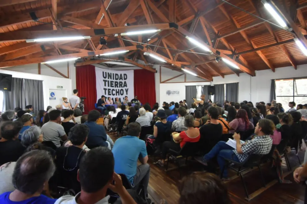 Wado de Pedro: desde lejos, pero presente
