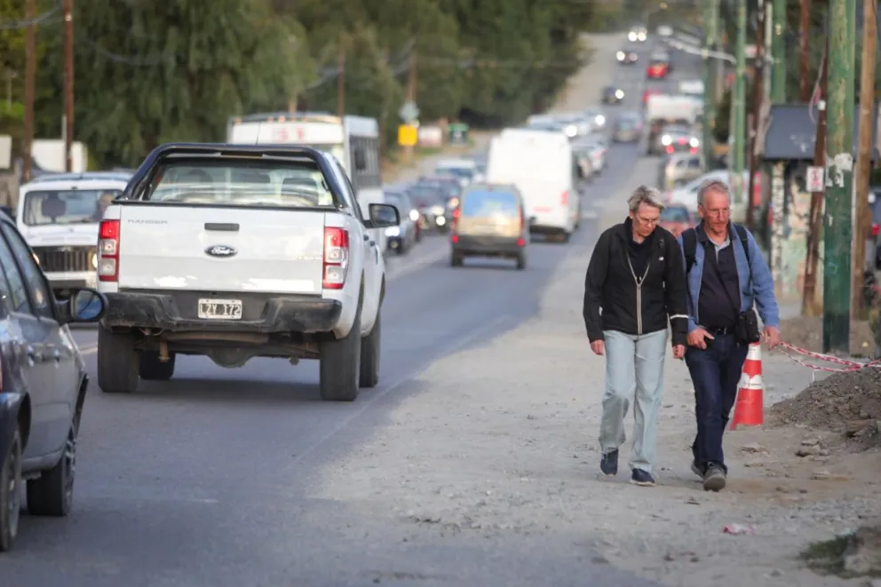 Este sábado las cuadrillas municipales realizarán trabajos en Avenida De Los Pioneros (foto: Matias Garay)