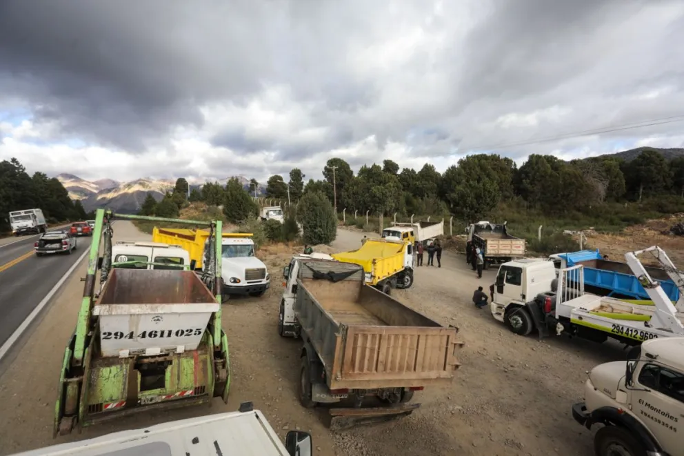 Restringen la circulación de camiones pesados en rutas nacionales durante el fin de semana largo 