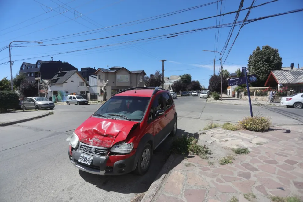 Esquina de Albarracín y Palacios: otro choque más y van...