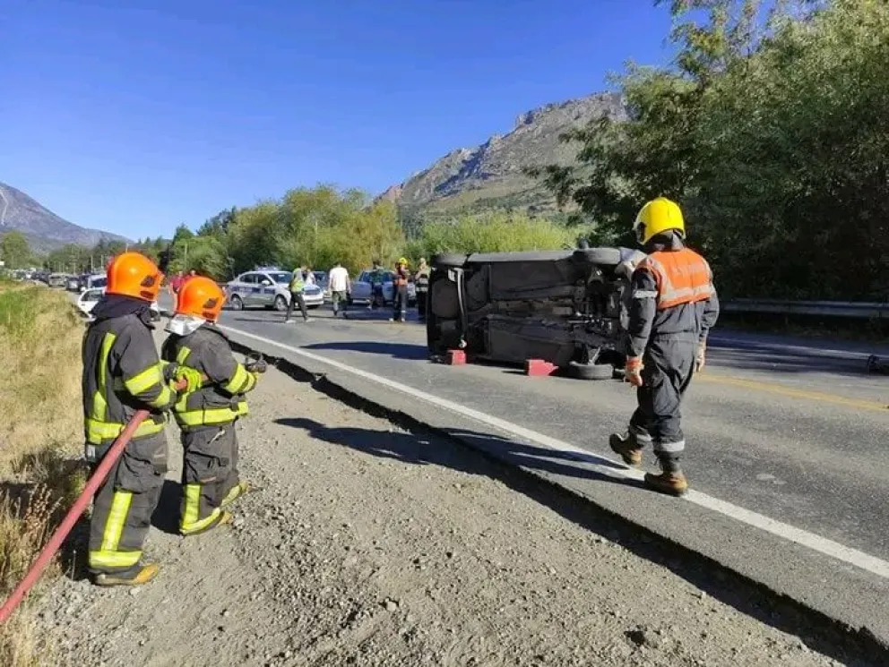 Un fuerte choque en la Ruta 40 dejó como saldo dos personas lesionadas