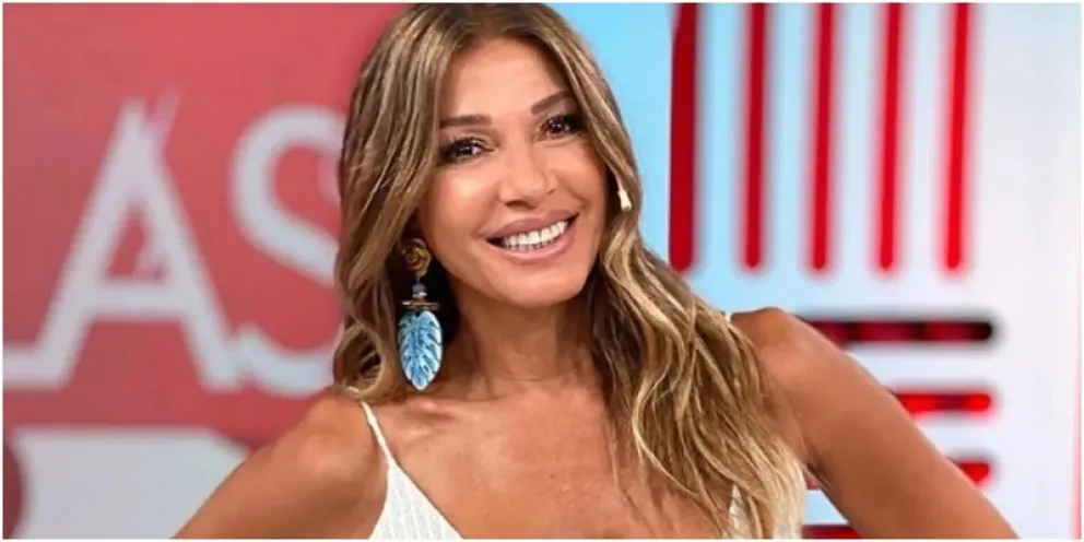 Catherine Fulop mostró la cocina de su casa con un vestido que dio que hablar
