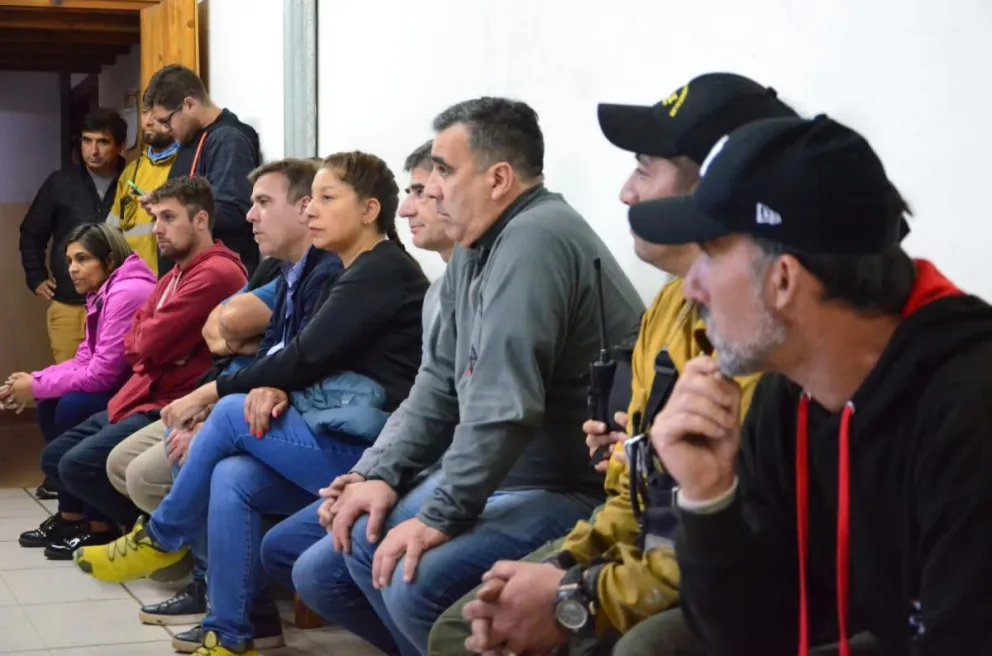 El fuego en El Bolsón ya consumió cerca de 220 hectáreas